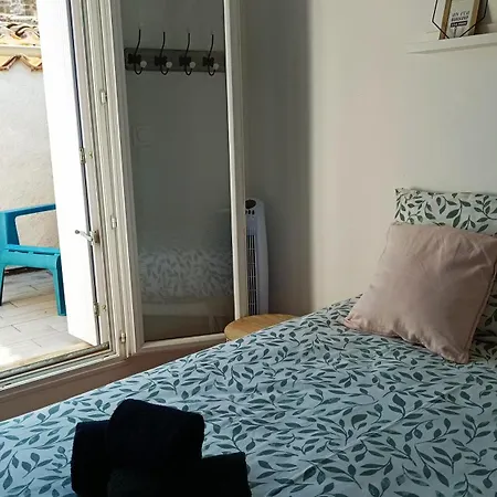 La Charmeuse * Καρκασόν
